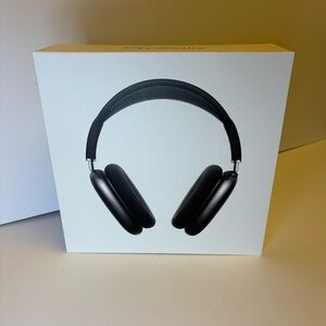 Air Pods Maxx Midnight Over-Ear Headphones w/ Smart Case & USB-C Cable